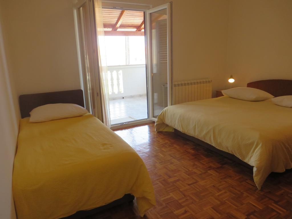 Apartments Gloria Biograd Na Moru Room photo