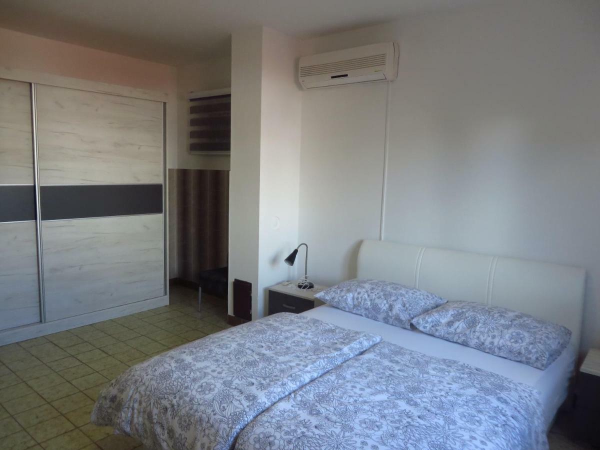 Apartments Gloria Biograd Na Moru Exterior photo